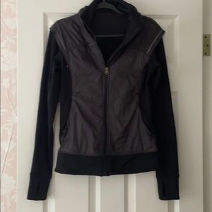 Lulu Lemon rain resistant running jacket